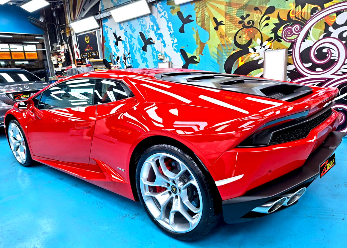 The Lamborghini Huracan after its ZeTough coating.