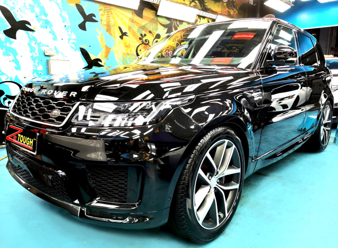 Range Rover, glossy after its ZeTough Ceramic coating.