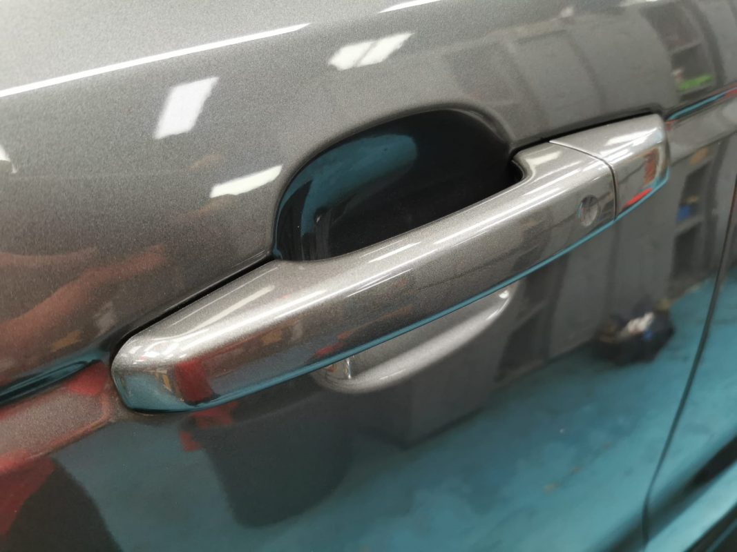 Front three-quarter view of the Range Rover after coating.