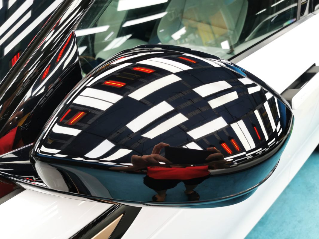 Side panel of the Range Rover Evoque with the ceramic finish locked in.
