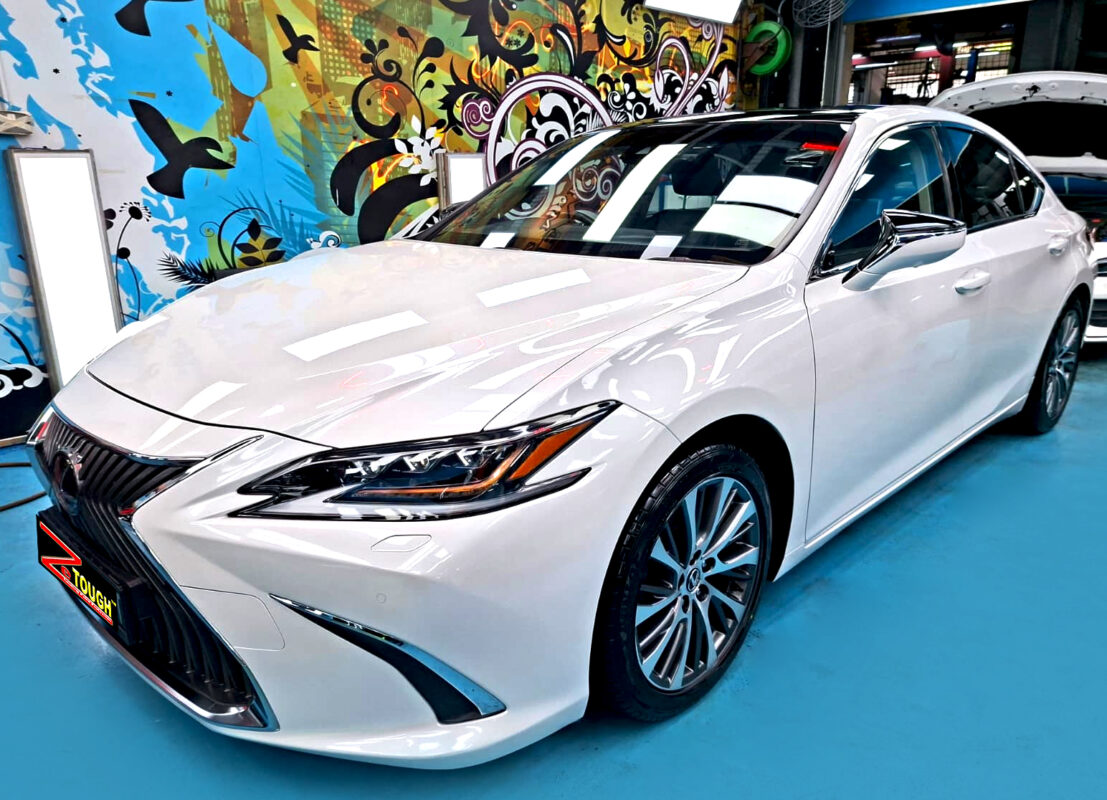 Lexus ES250, glossy after its ZeTough Titanium coating.