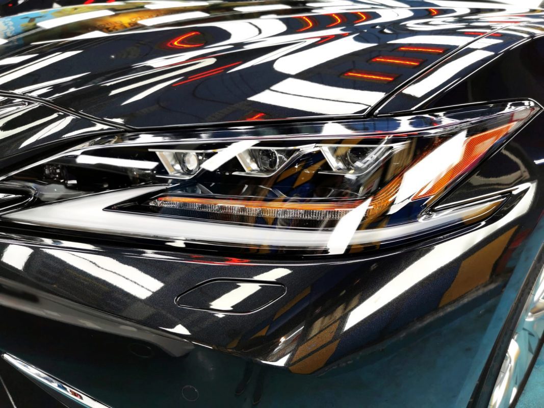 The ES300's coated paintwork showing clean reflections.