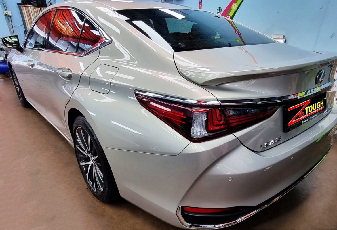 Front three-quarter view of the Lexus ES300h after coating.