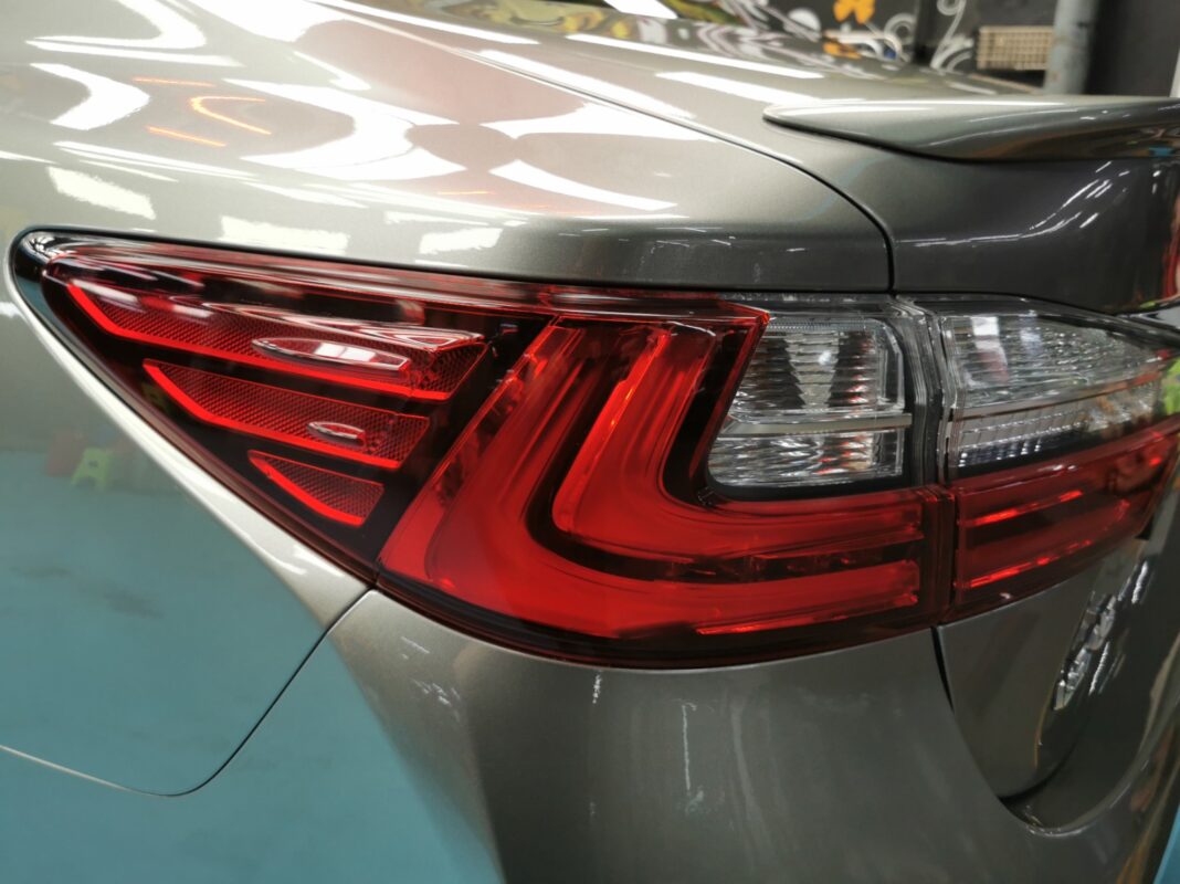 The Lexus ES300H ready for collection after the respray.