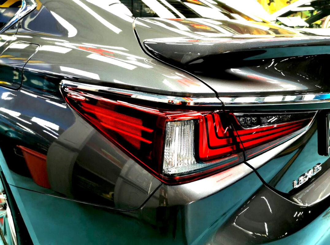The finished Lexus ES300h, glossy and protected.