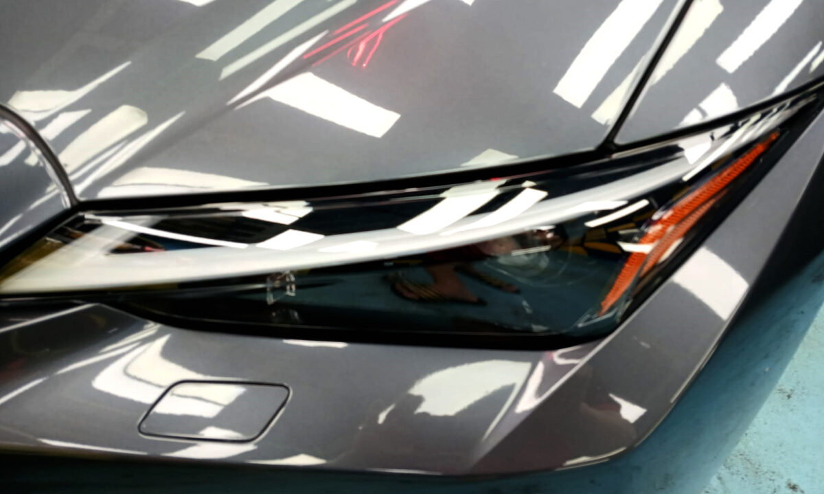 The IS300h's coated paintwork showing clean reflections.