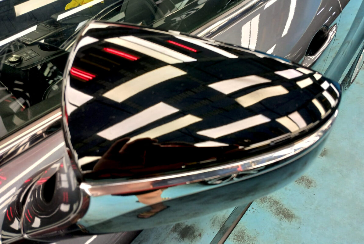 Side panel of the IS300h with the ceramic finish locked in.