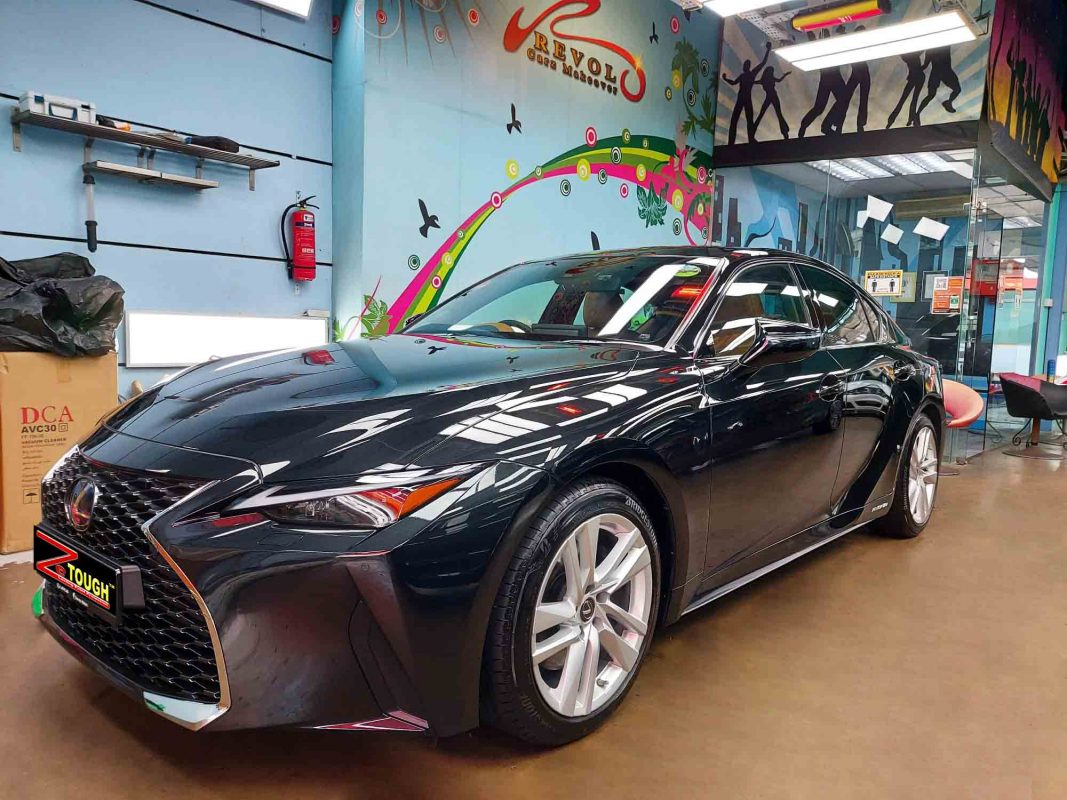 Lexus IS300h, sealed with ZeTough Ceramic at Revol Carz.