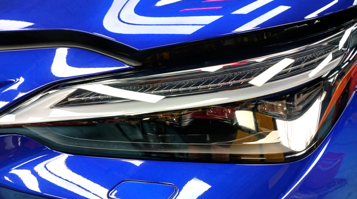 The NX350's coated paintwork showing clean reflections.