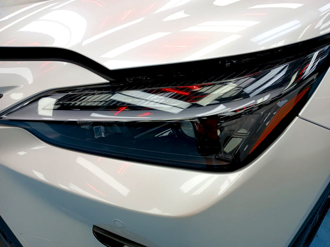 Glossy bodywork of the Lexus NX350h after coating.
