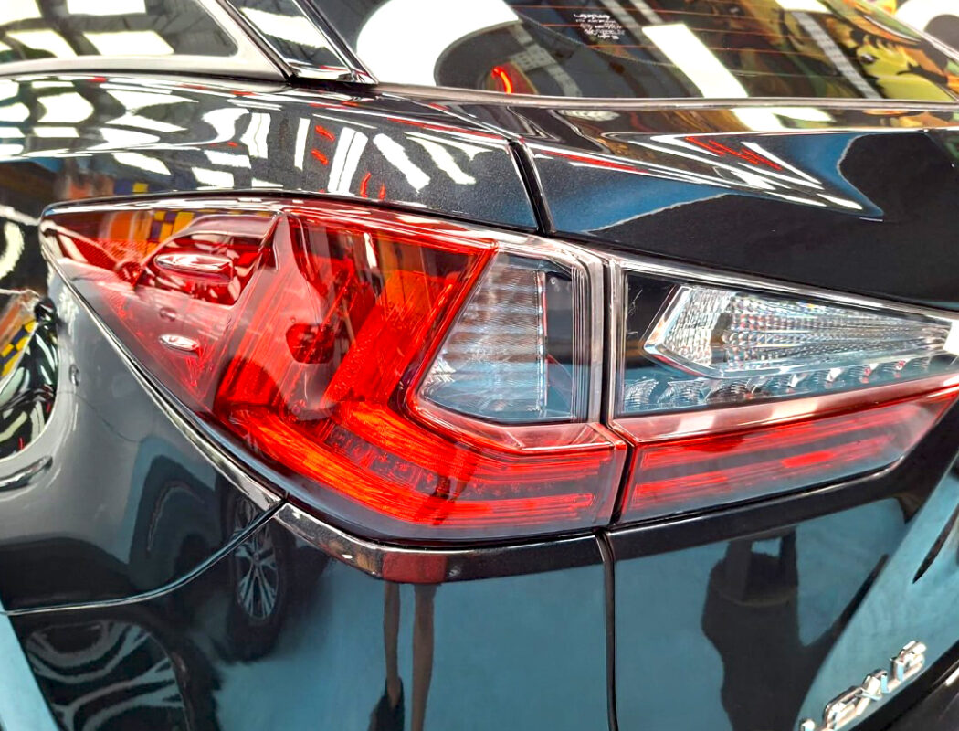 The finished Lexus RX300, glossy and protected.