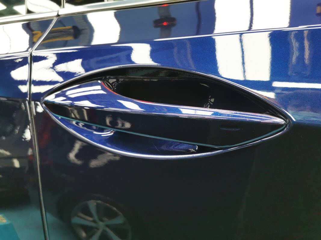 Front three-quarter view of the RX300 after coating.