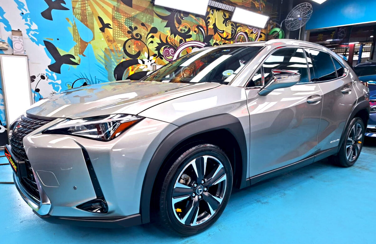 Lexus UX250h, glossy after its ZeTough Ceramic coating.