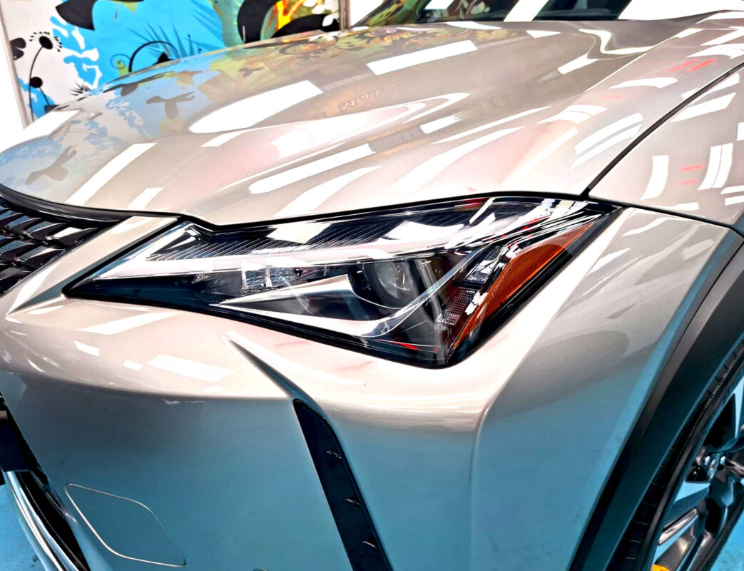 Glossy bodywork of the Lexus UX250h after coating.