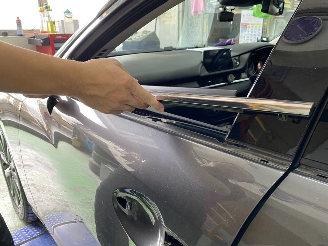 Panels being dismantled on the Mazda 6 during strip-down.