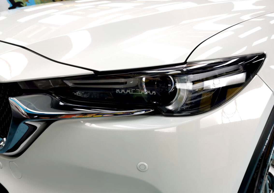 Glossy bodywork of the Mazda CX-5 after coating.