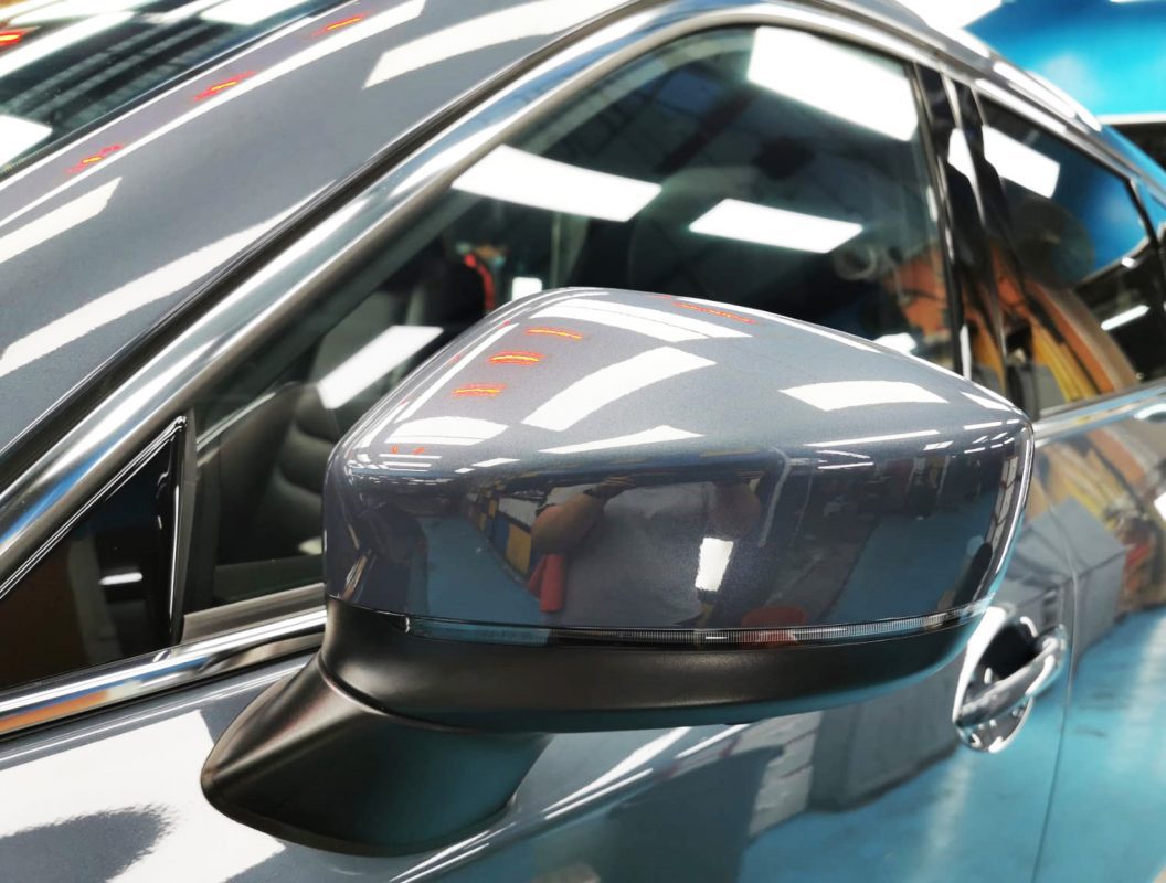 Side panel of the Mazda CX-8 with the ceramic finish locked in.