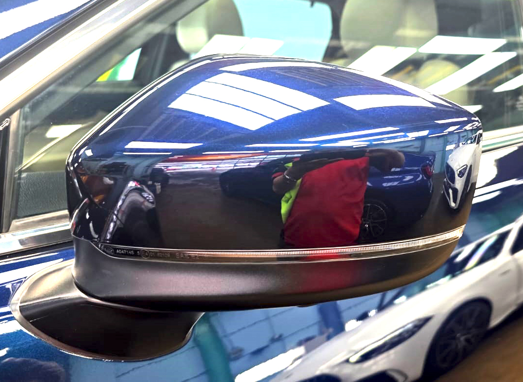 Side panel of the Mazda CX-9 with the ceramic finish locked in.