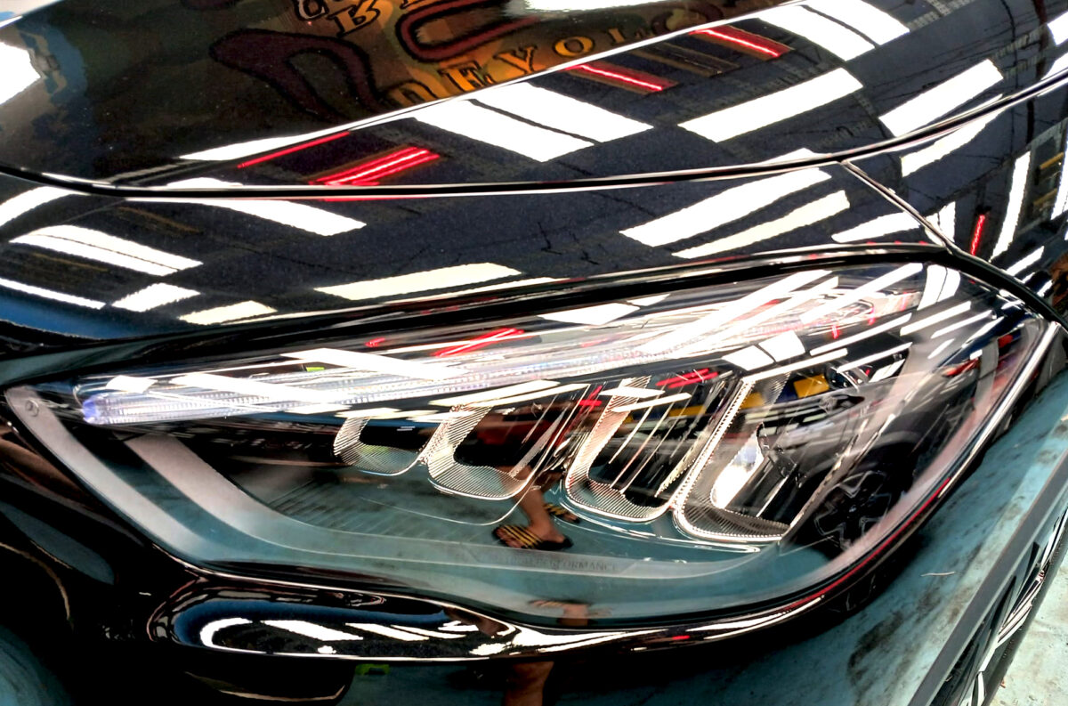 The GLA 180's coated paintwork showing clean reflections.