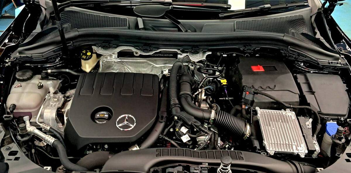 Detail of the Mercedes-Benz GLA 180's bodywork sealed with ZeTough Titanium.