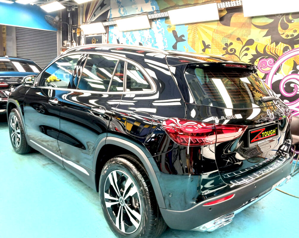 Front three-quarter view of the Mercedes-Benz GLA 180 after coating.
