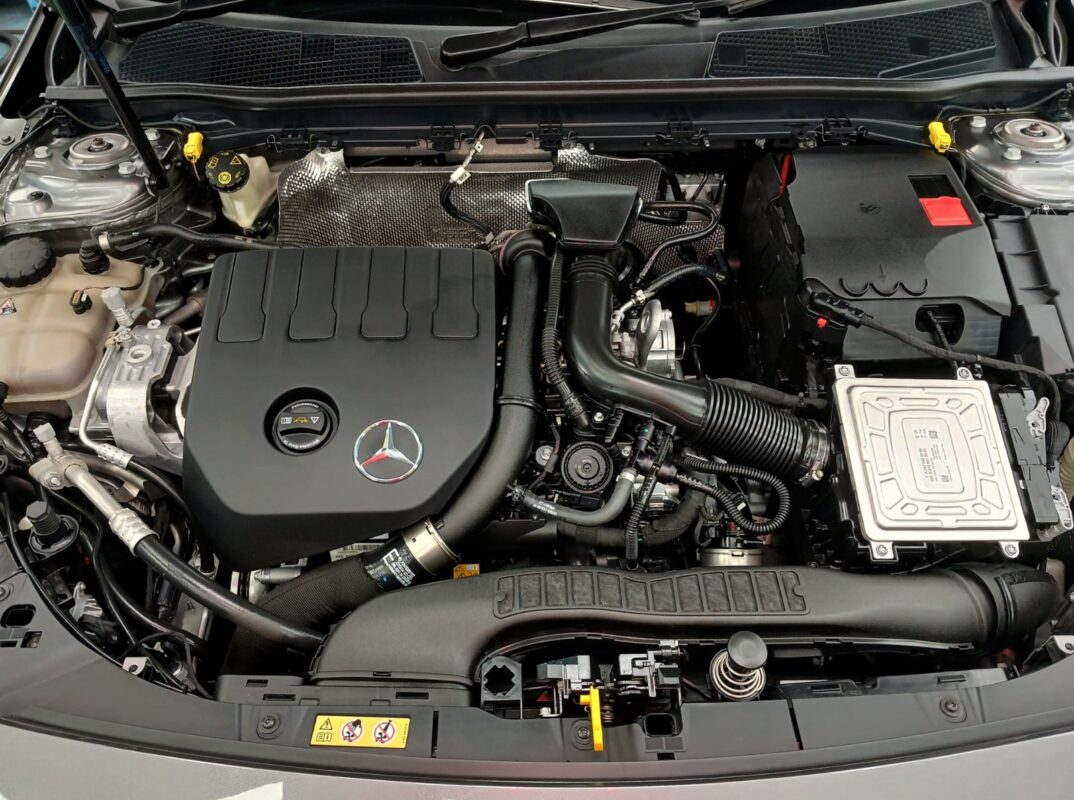 Detail of the Mercedes-Benz A180's bodywork sealed with ZeTough Titanium.