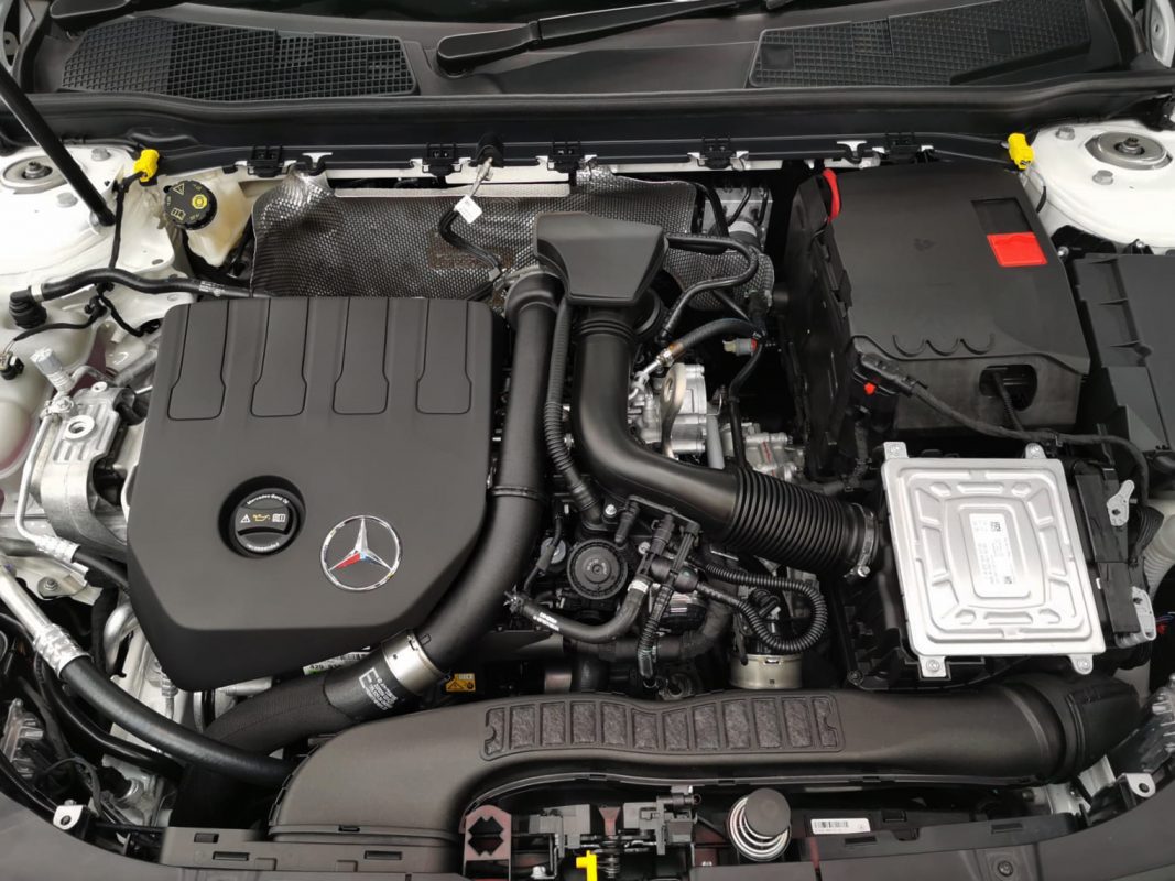 Detail of the Mercedes-Benz A200's bodywork sealed with ZeTough Titanium.