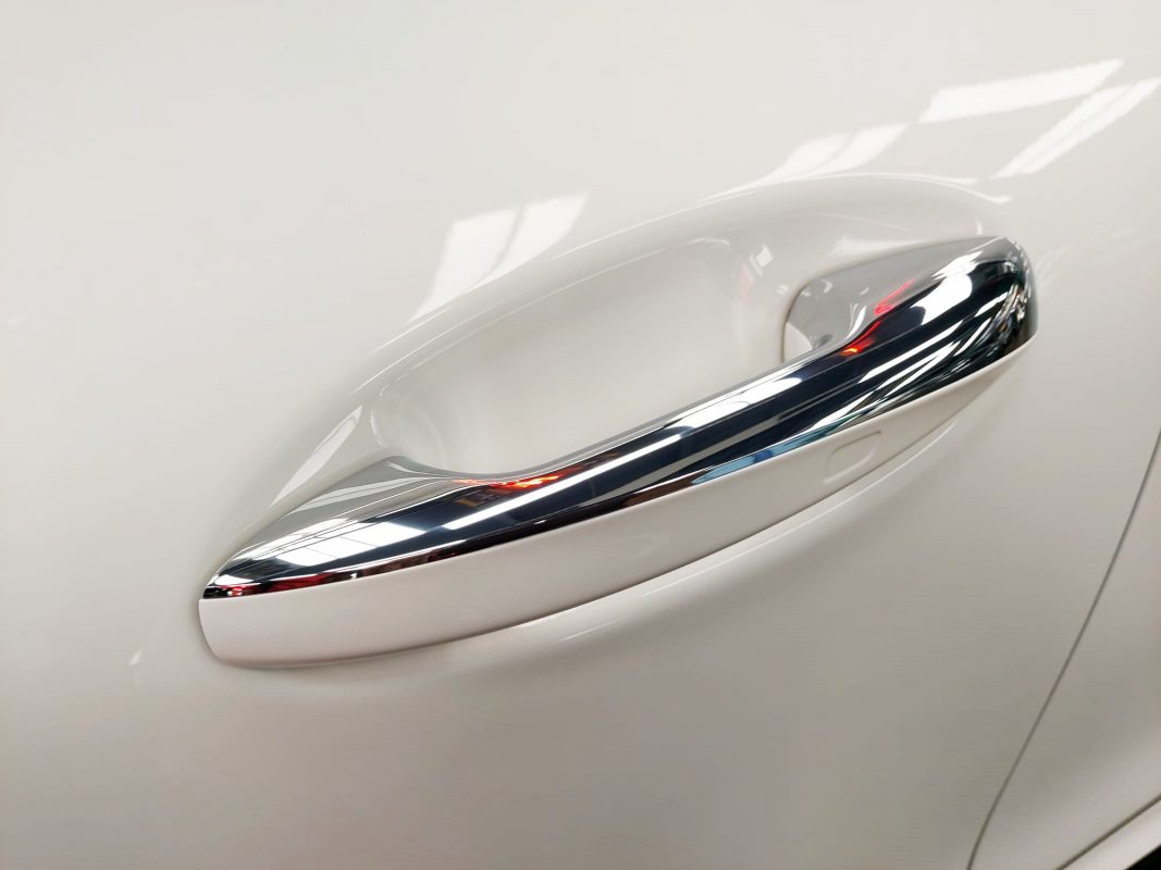 Side panel of the AMG CLA45 with the ceramic finish locked in.
