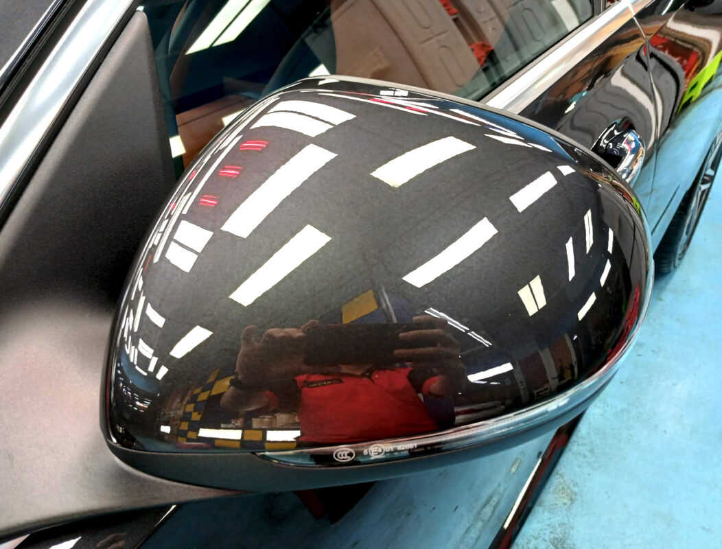 Side panel of the Mercedes-Benz C180 with the ceramic finish locked in.