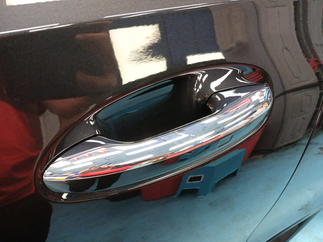 Front three-quarter view of the Mercedes-Benz C180 after coating.