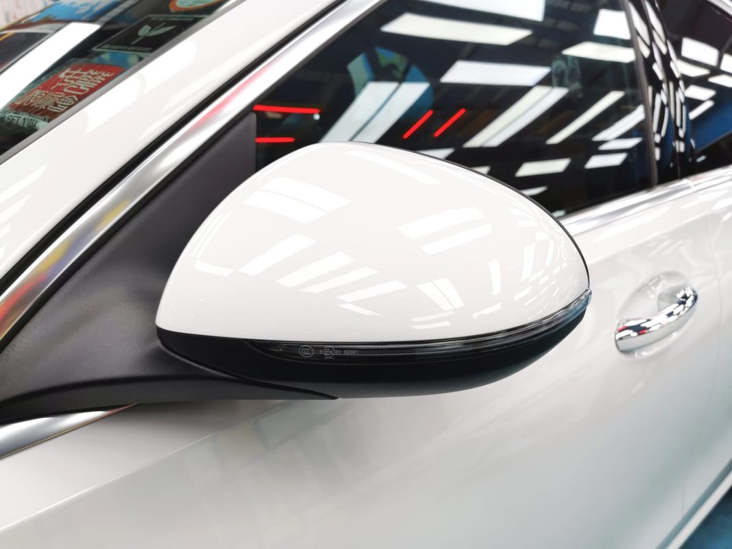 Side panel of the Mercedes-Benz C180 with the ceramic finish locked in.