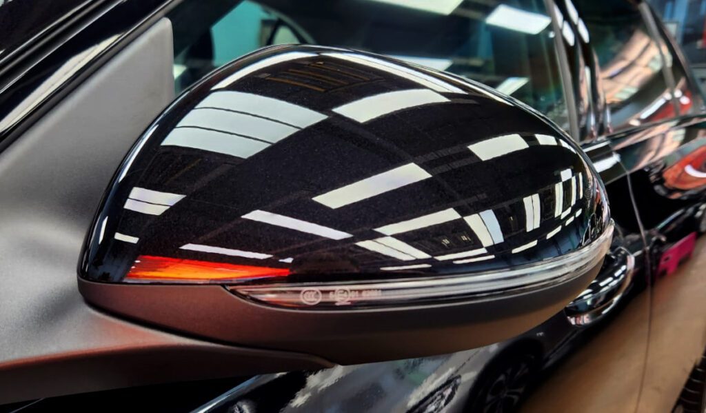 Side panel of the Mercedes-Benz C180 with the ceramic finish locked in.