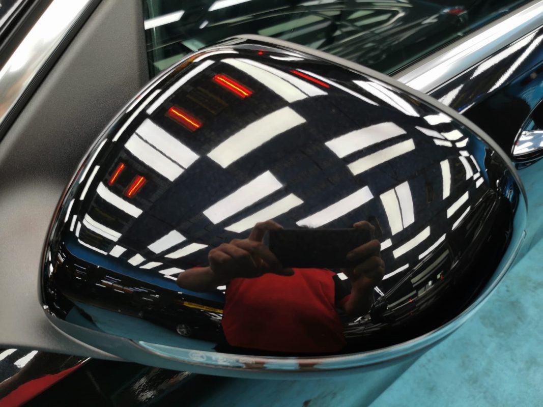Side panel of the Mercedes-Benz C180 with the ceramic finish locked in.