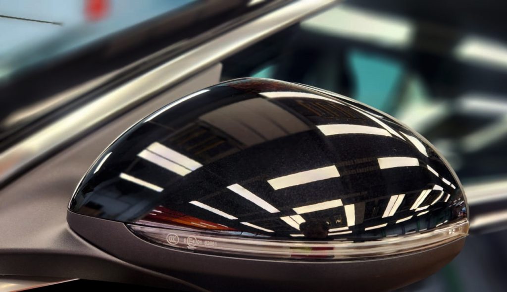 Side panel of the Mercedes-Benz C180 with the ceramic finish locked in.