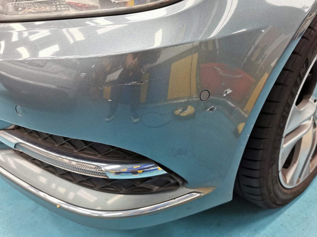 The Mercedes-Benz C200 from another angle at intake.