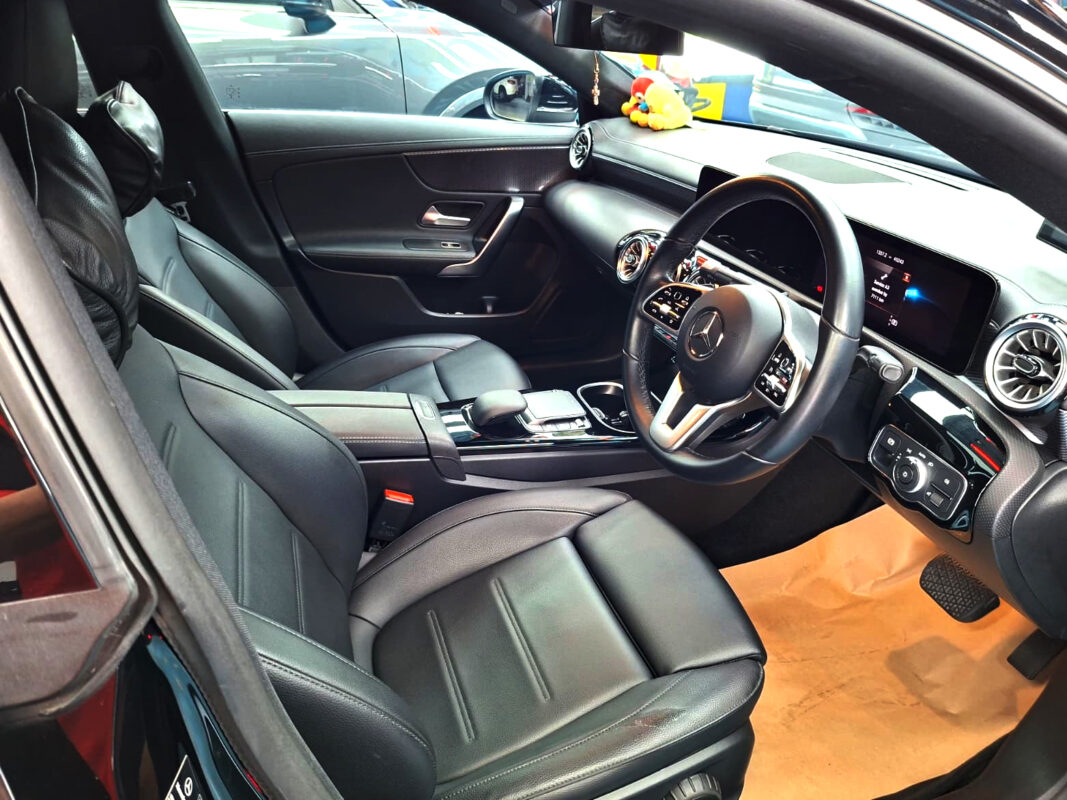 Detail of the Mercedes-Benz CLA180's bodywork sealed with ZeTough Ceramic.