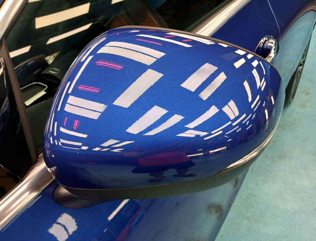 Side panel of the Mercedes-Benz CLA180 with the ceramic finish locked in.
