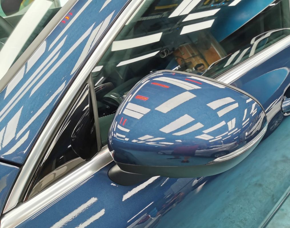 Side panel of the Mercedes-Benz CLA180 with the ceramic finish locked in.