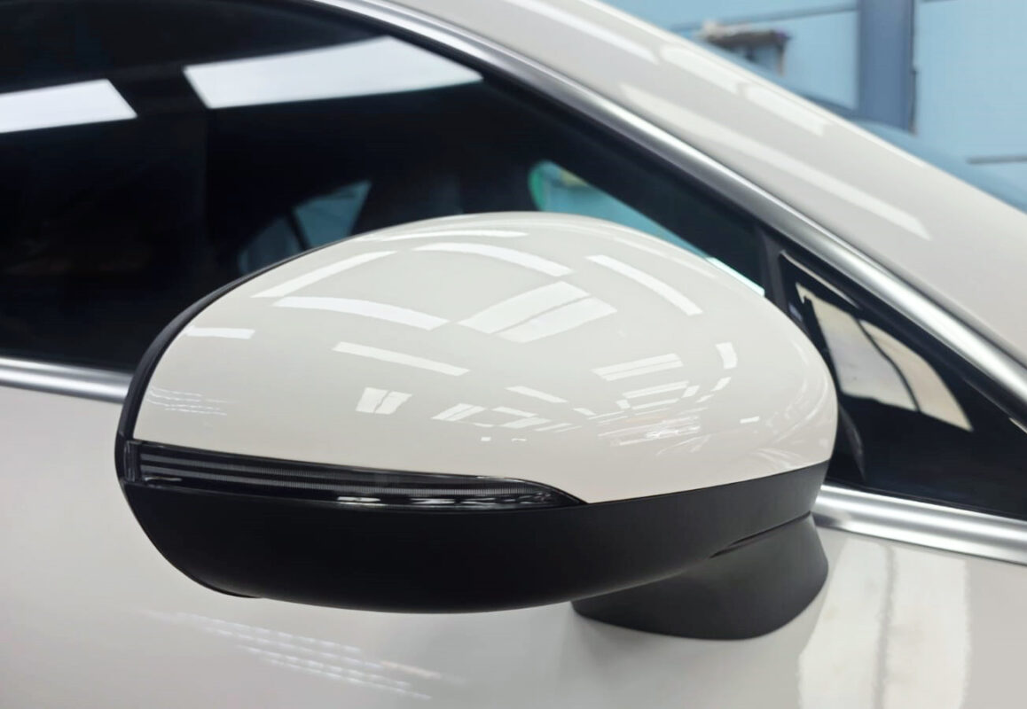 Side panel of the Mercedes-Benz CLA35 with the ceramic finish locked in.