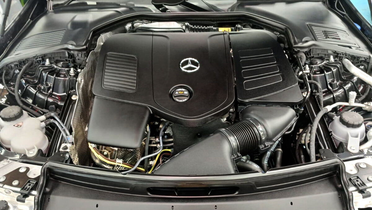 Detail of the Mercedes-Benz CLE180's bodywork sealed with ZeTough Ceramic.