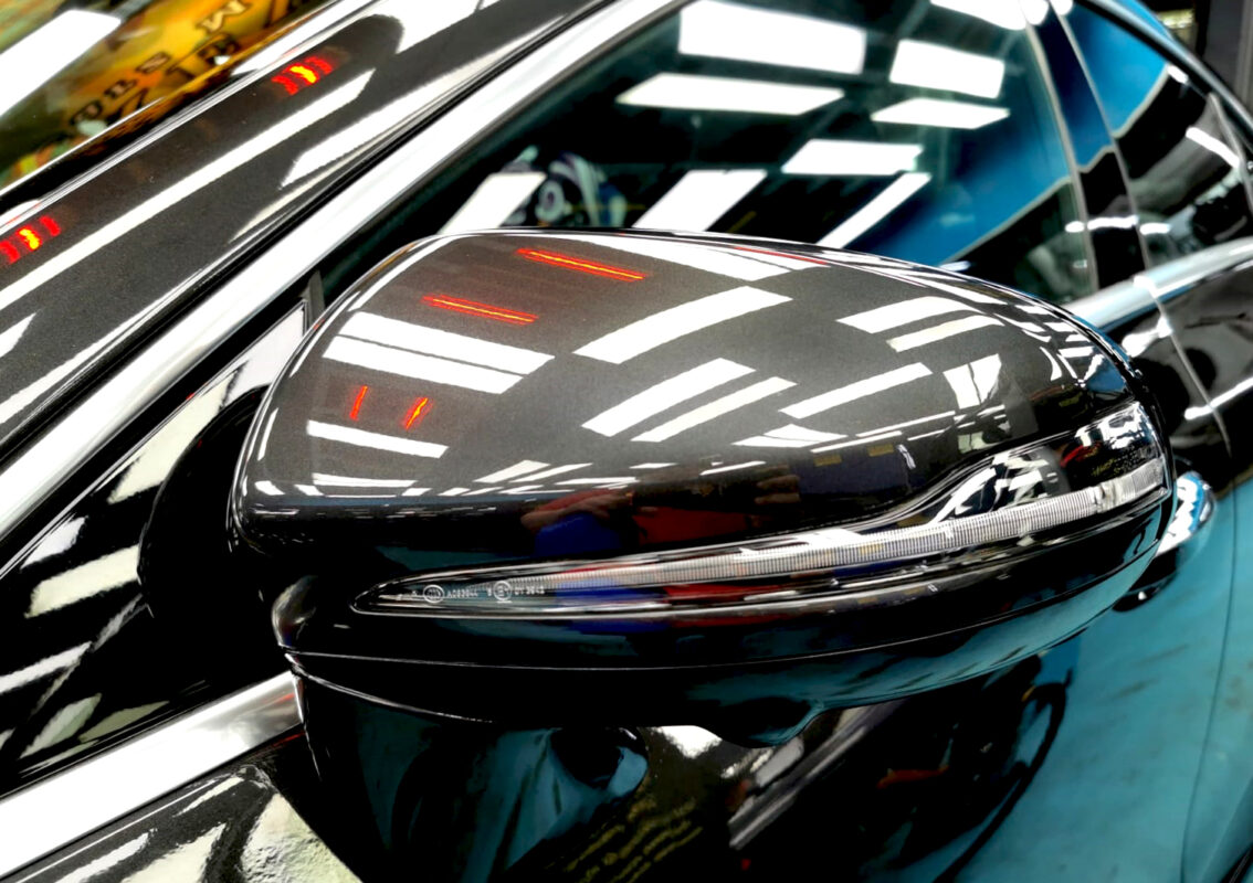 Side panel of the Mercedes-Benz CLS450 with the titanium finish locked in.