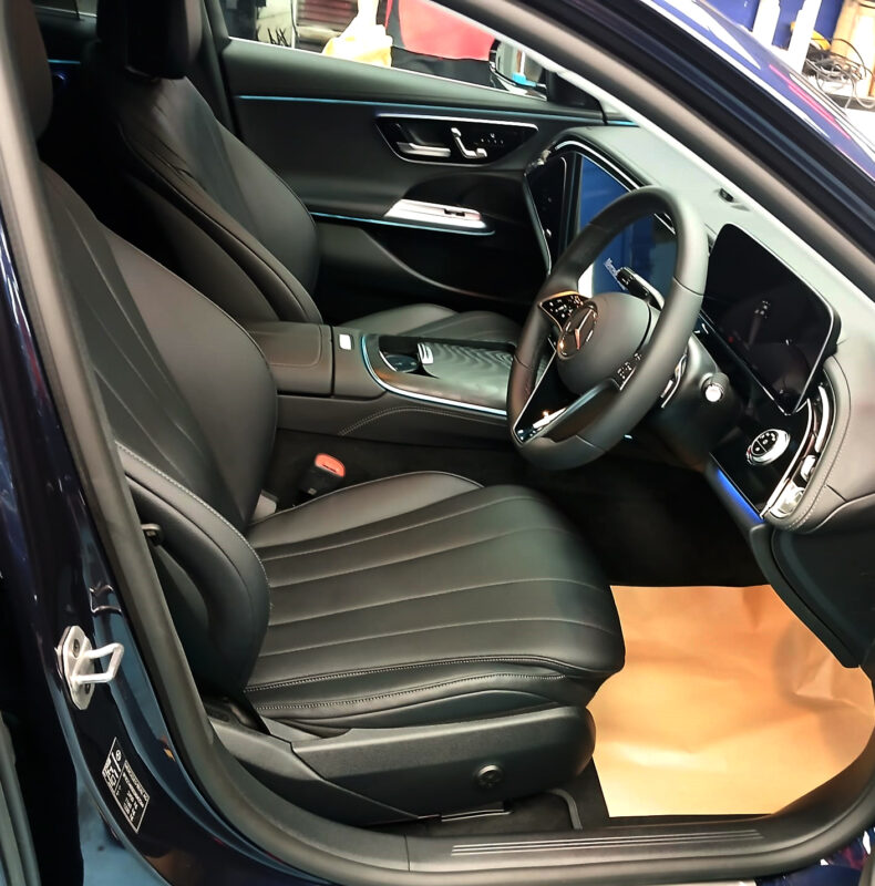 Detail of the Mercedes-Benz E200's bodywork sealed with ZeTough Titanium.