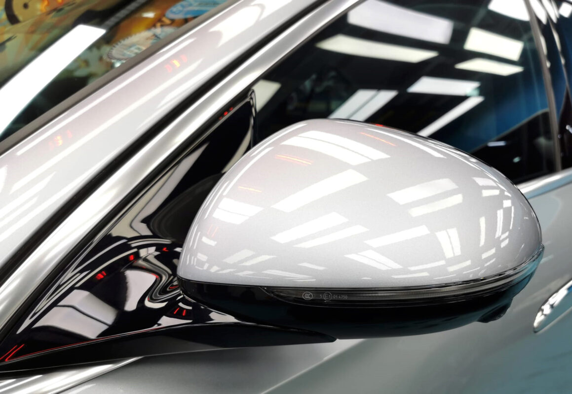 Side panel of the Mercedes-Benz E200 with the ceramic finish locked in.
