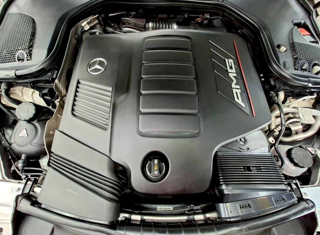 Detail of the Mercedes-Benz E53's bodywork sealed with ZeTough Ceramic.