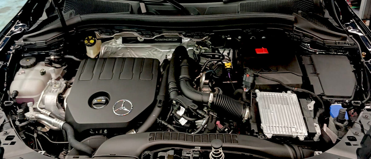 Detail of the Mercedes-Benz GLA 180's bodywork sealed with ZeTough Ceramic.