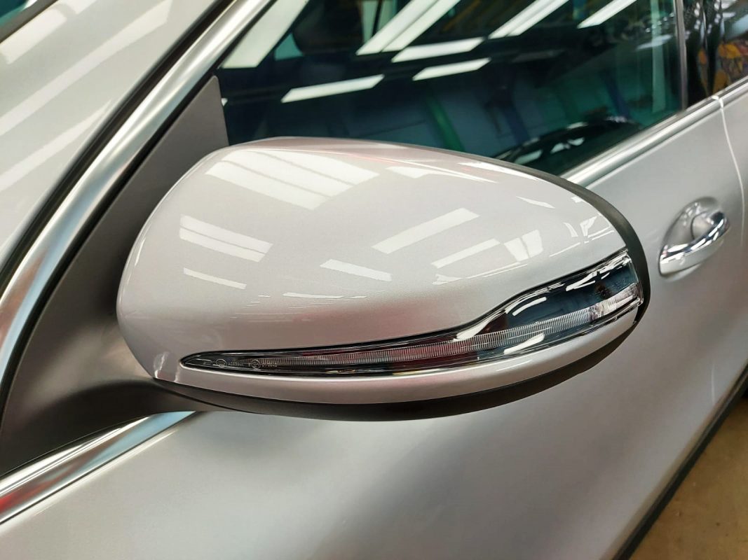 Side panel of the GLA 200 with the titanium finish locked in.