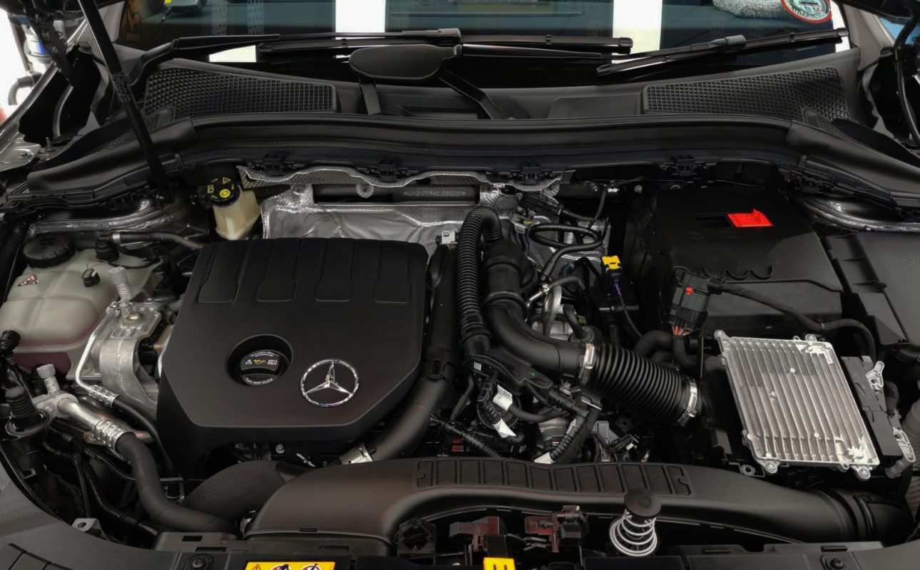 Detail of the Mercedes-Benz GLA180's bodywork sealed with ZeTough Titanium.