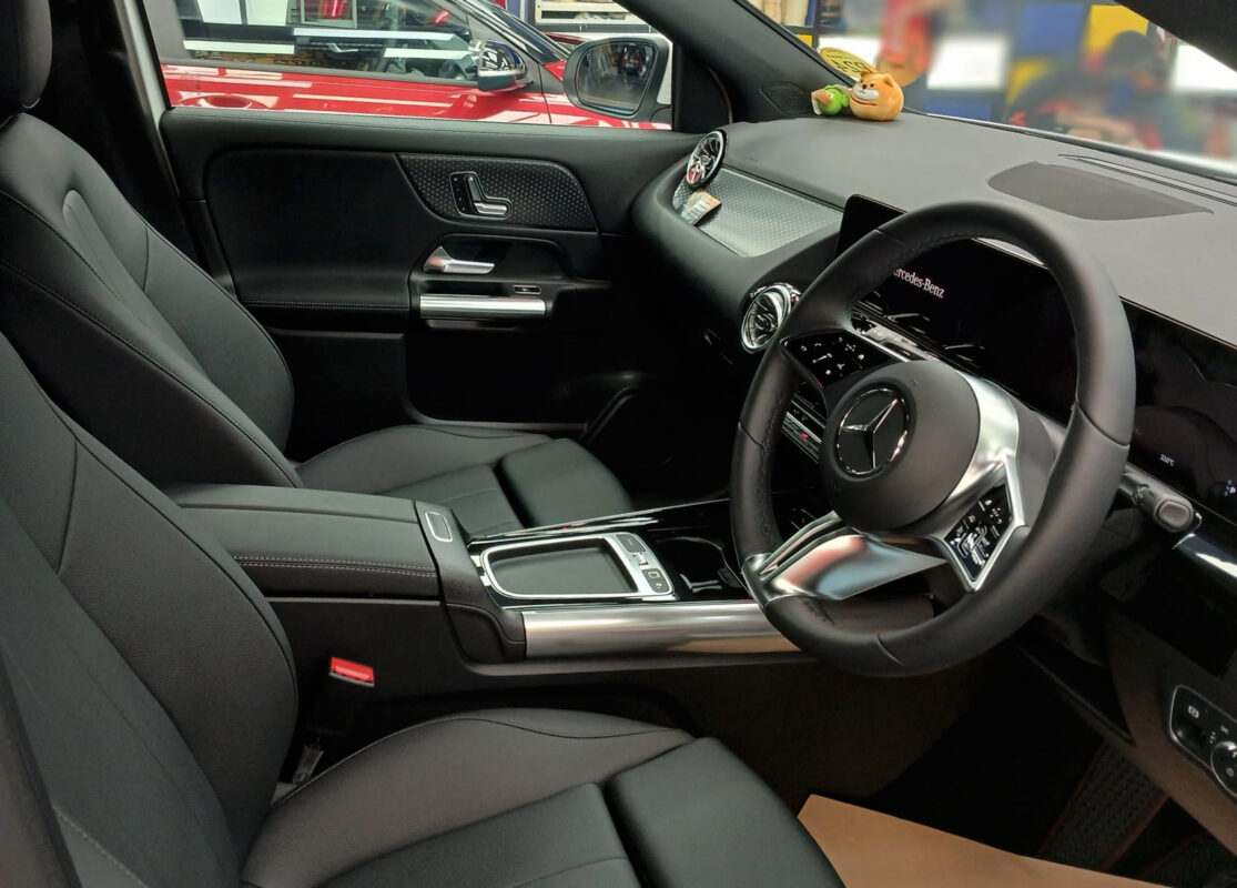 Detail of the Mercedes-Benz GLA180's bodywork sealed with ZeTough Titanium.