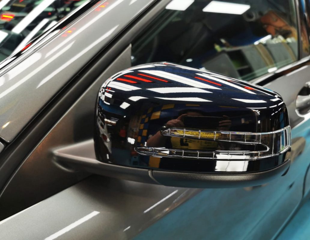 Side panel of the GLA180 with the ceramic finish locked in.