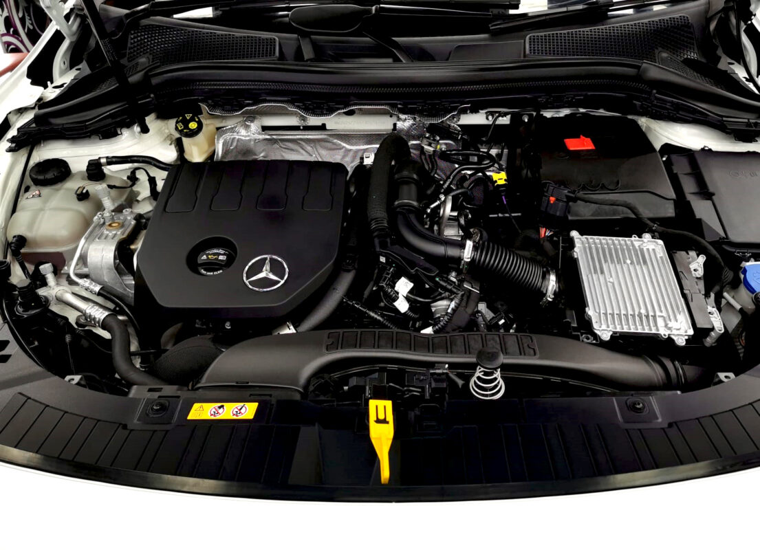 Detail of the Mercedes-Benz GLA180's bodywork sealed with ZeTough Ceramic.